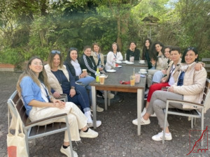 Griechische Masterstudentinnen und zukünftige Deutschlehrerinnen hospitieren in der Klasse 5d